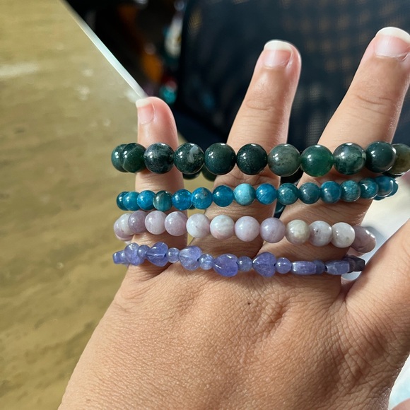 Set of crystal bead bracelets - Picture 2 of 2